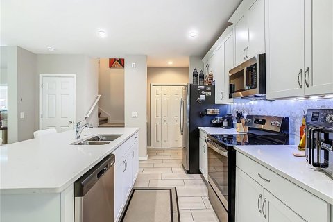 Adosado en venta en Kissimmee, Florida, 3 dormitorios, 178.19 m2 № 1848534 - foto 13