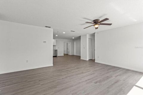 House in Inverness, Florida 3 bedrooms, 118.54 sq.m. № 1917005 - photo 4