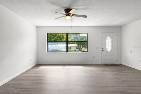House in Inverness, Florida 3 bedrooms, 118.54 sq.m. № 1917005 - photo 6