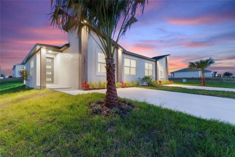 Apartamento en alquiler en Kissimmee, Florida, 3 dormitorios, 119.66 m2 № 1879488 - foto 1