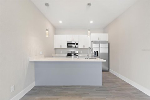 Apartamento en alquiler en Kissimmee, Florida, 3 dormitorios, 119.66 m2 № 1879488 - foto 9