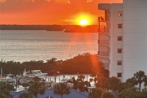 Condominio en venta en Hutchinson Island South, Florida, 2 dormitorios, 100.15 m2 № 2020075 - foto 27