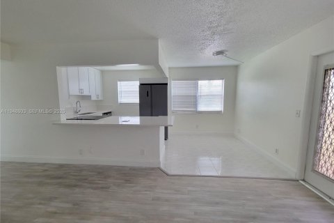 Снять в аренду кондоминиум в Бока-Ратон, Флорида 2 спальни, 78.04м2, № 2004441 - фото 30