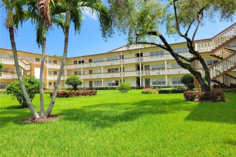 Снять в аренду кондоминиум в Бока-Ратон, Флорида 2 спальни, 78.04м2, № 2004441 - фото 3