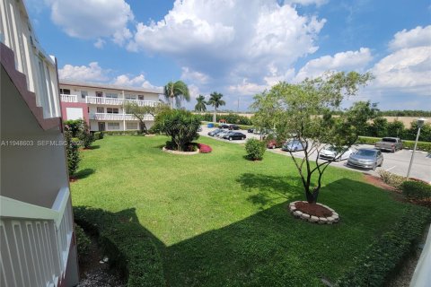 Снять в аренду кондоминиум в Бока-Ратон, Флорида 2 спальни, 78.04м2, № 2004441 - фото 2