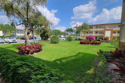 Кондоминиум с 2 спальнями в Бока-Ратон, Флорида № 2004441