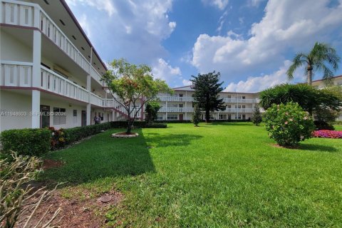 Снять в аренду кондоминиум в Бока-Ратон, Флорида 2 спальни, 78.04м2, № 2004441 - фото 4