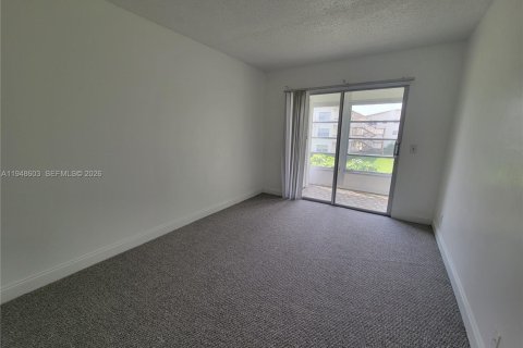 Снять в аренду кондоминиум в Бока-Ратон, Флорида 2 спальни, 78.04м2, № 2004441 - фото 19