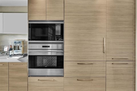 Condominio en venta en North Miami Beach, Florida, 2 dormitorios, 185.71 m2 № 2002756 - foto 26