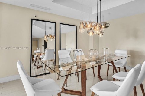 Condominio en venta en North Miami Beach, Florida, 2 dormitorios, 185.71 m2 № 2002756 - foto 7