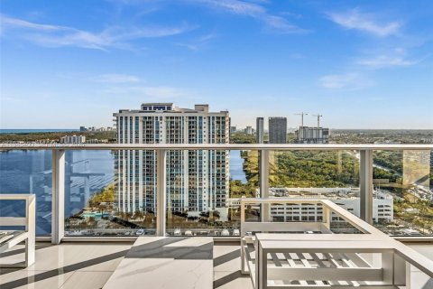 Condominio en venta en North Miami Beach, Florida, 2 dormitorios, 185.71 m2 № 2002756 - foto 30