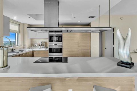 Condominio en venta en North Miami Beach, Florida, 2 dormitorios, 185.71 m2 № 2002756 - foto 27