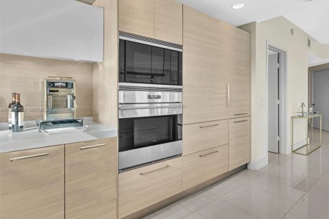 Condominio en venta en North Miami Beach, Florida, 2 dormitorios, 185.71 m2 № 2002756 - foto 23