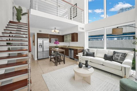 Copropriété à louer à Miami, Floride: 2 chambres, 117.71 m2 № 2154894 - photo 6