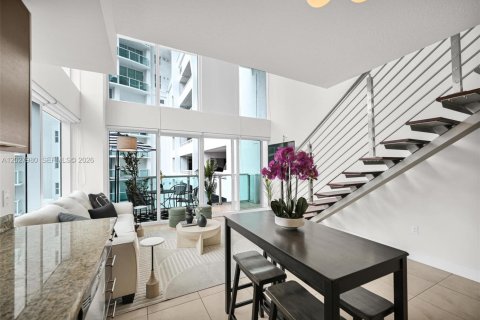 Copropriété à louer à Miami, Floride: 2 chambres, 117.71 m2 № 2154894 - photo 8