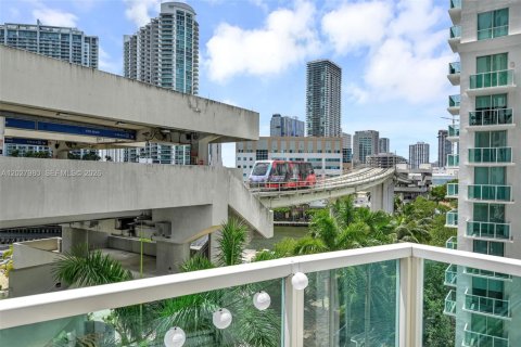 Copropriété à louer à Miami, Floride: 2 chambres, 117.71 m2 № 2154894 - photo 5