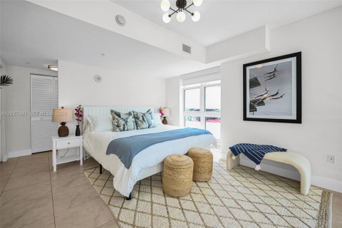 Copropriété à louer à Miami, Floride: 2 chambres, 117.71 m2 № 2154894 - photo 14