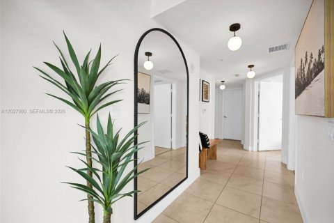 Copropriété à louer à Miami, Floride: 2 chambres, 117.71 m2 № 2154894 - photo 25