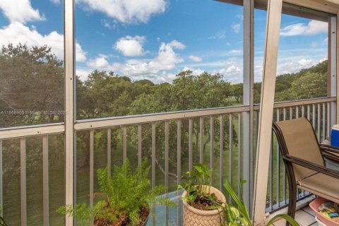 Купить кондоминиум в Пемброк-Пайнс, Флорида 2 спальни, 110.83м2, № 1897916 - фото 20