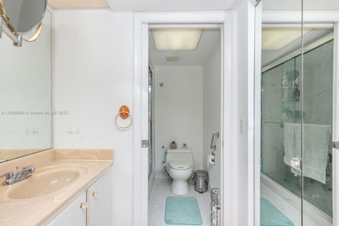 Купить кондоминиум в Пемброк-Пайнс, Флорида 2 спальни, 110.83м2, № 1897916 - фото 14