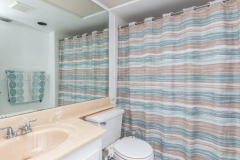 Купить кондоминиум в Пемброк-Пайнс, Флорида 2 спальни, 110.83м2, № 1897916 - фото 17