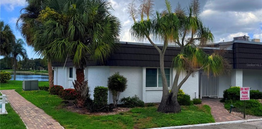 Villa ou maison à Sarasota, Floride 2 chambres, 123.75 m2 № 2308242