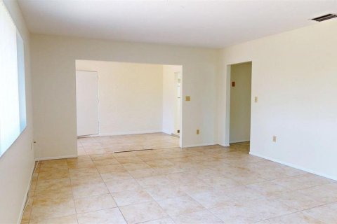 Villa ou maison à louer à Sarasota, Floride: 2 chambres, 123.75 m2 № 2308242 - photo 17