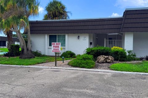 Villa ou maison à louer à Sarasota, Floride: 2 chambres, 123.75 m2 № 2308242 - photo 2