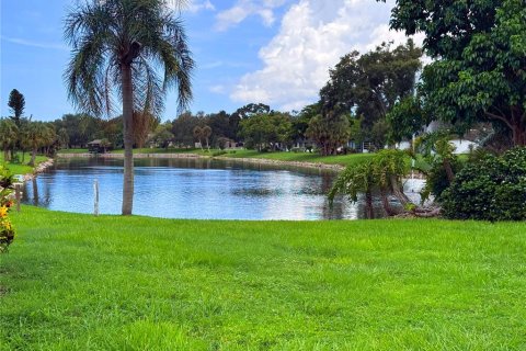 Villa ou maison à louer à Sarasota, Floride: 2 chambres, 123.75 m2 № 2308242 - photo 10