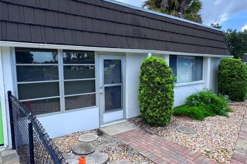 Villa ou maison à louer à Sarasota, Floride: 2 chambres, 123.75 m2 № 2308242 - photo 3