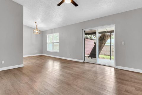 Villa ou maison à louer à Tampa, Floride: 3 chambres, 112.88 m2 № 1816910 - photo 7