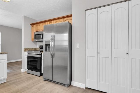 Villa ou maison à louer à Tampa, Floride: 3 chambres, 112.88 m2 № 1816910 - photo 11