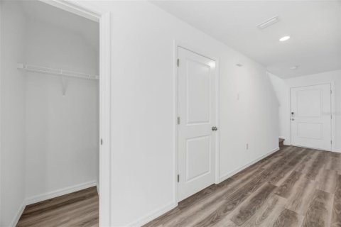 Townhouse in Ruskin, Florida 3 bedrooms, 136.01 sq.m. № 2393439 - photo 15