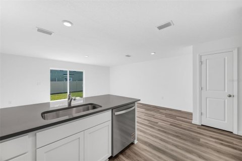 Townhouse in Ruskin, Florida 3 bedrooms, 136.01 sq.m. № 2393439 - photo 7