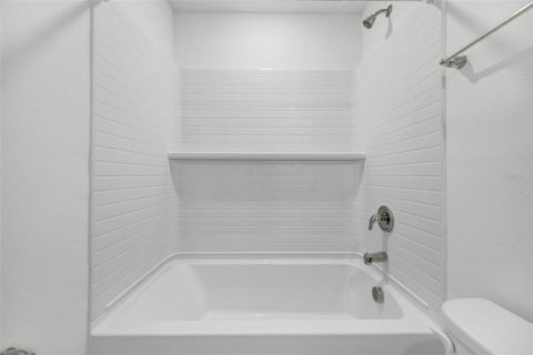 Townhouse in Ruskin, Florida 3 bedrooms, 136.01 sq.m. № 2393439 - photo 26