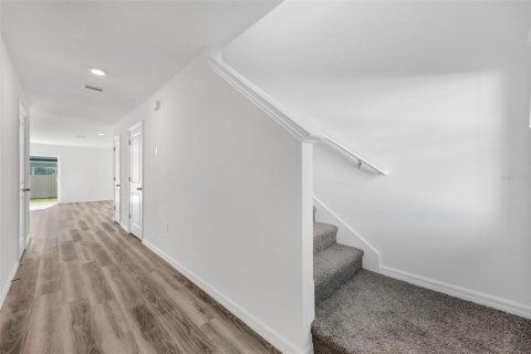 Townhouse in Ruskin, Florida 3 bedrooms, 136.01 sq.m. № 2393439 - photo 5