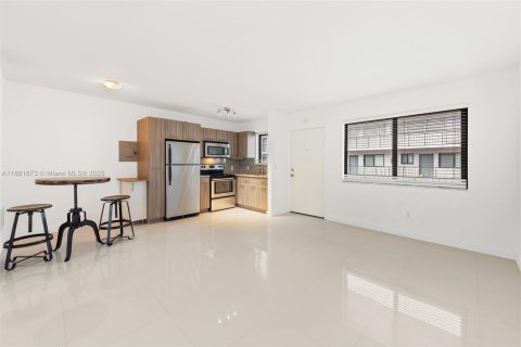 Снять в аренду кондоминиум в Майами, Флорида 1 спальня, 53.33м2, № 1977783 - фото 9