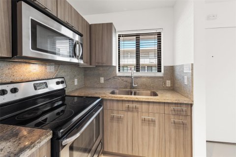 Снять в аренду кондоминиум в Майами, Флорида 1 спальня, 53.33м2, № 1977783 - фото 15