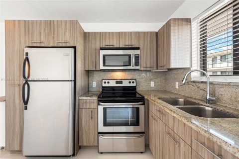 Снять в аренду кондоминиум в Майами, Флорида 1 спальня, 53.33м2, № 1977783 - фото 6