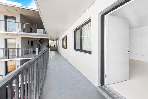 Снять в аренду кондоминиум в Майами, Флорида 1 спальня, 53.33м2, № 1977783 - фото 17