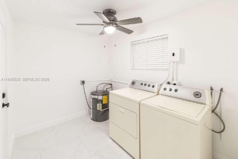 House in Fort Lauderdale, Florida 3 bedrooms, 97.55 sq.m. № 2153704 - photo 9