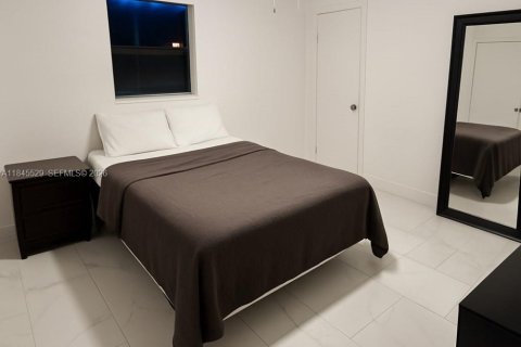 House in Fort Lauderdale, Florida 3 bedrooms, 97.55 sq.m. № 2153704 - photo 5