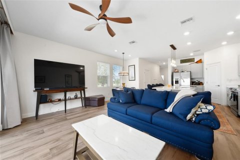 Adosado en venta en Kissimmee, Florida, 3 dormitorios, 144 m2 № 2216222 - foto 20