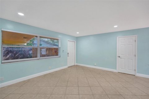 Villa ou maison à louer à Fort Lauderdale, Floride: 1 chambre, 193.89 m2 № 1966851 - photo 8