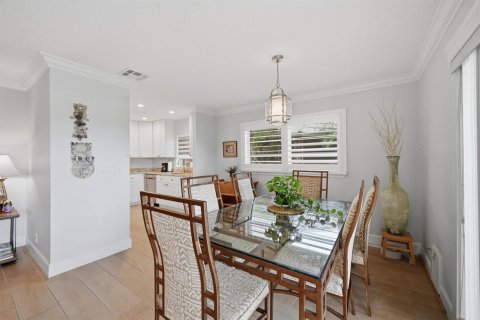 Condo in Atlantis, Florida, 2 bedrooms  № 2146745 - photo 15