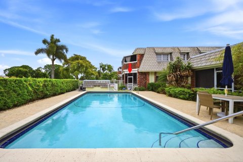 Condo in Atlantis, Florida, 2 bedrooms  № 2146745 - photo 28