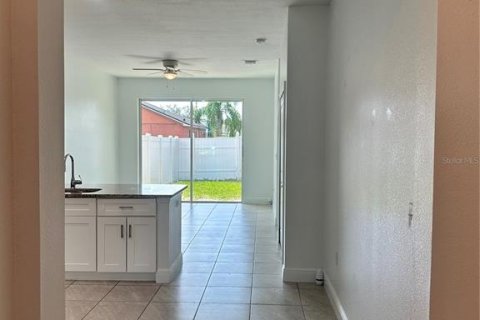 Appartement à louer à Kissimmee, Floride: 3 chambres, 122.17 m2 № 1826545 - photo 7