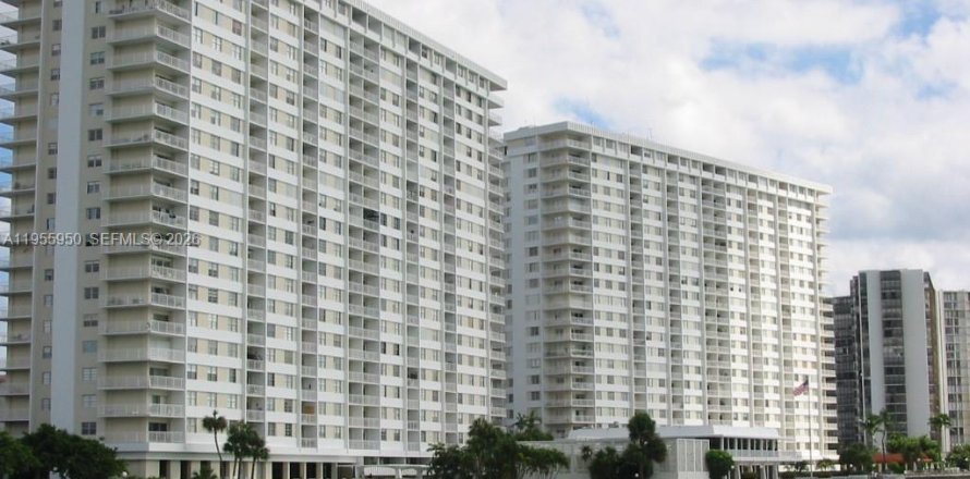 Condominio en Sunny Isles Beach, Florida, 1 dormitorio № 2009867
