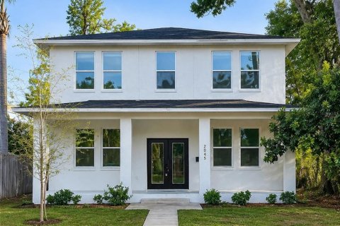 Villa ou maison à Saint Petersburg, Floride 5 chambres, 295.43 m2 № 2318799