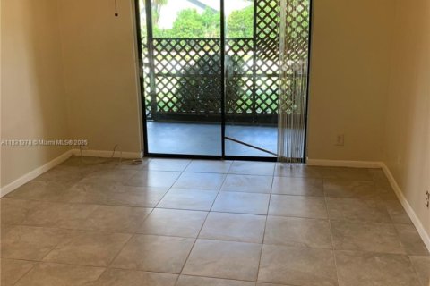 Condo in Wellington, Florida, 3 bedrooms  № 1807880 - photo 9